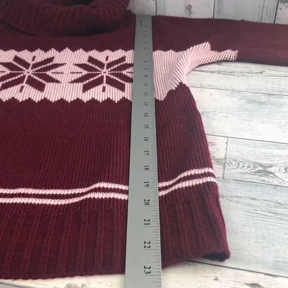 Snowflake Cowl Neck Sweater Large - Picture 5 of 5